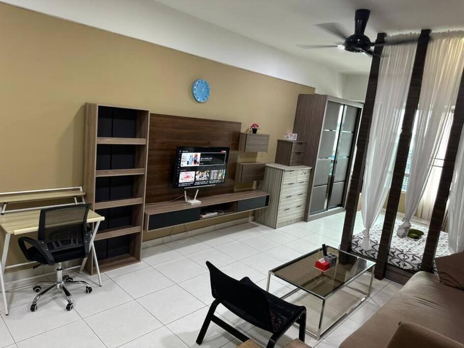 Baojuwu206@studio Austin Heights Apartment